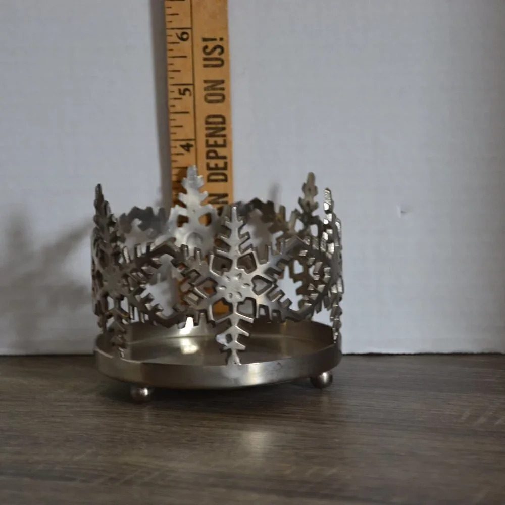 Metal Snowflake Candle Holder - Picture 3 of 4